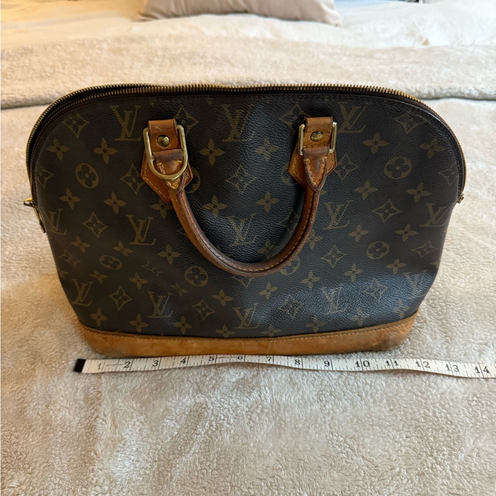 AUTHENTIC Louis Vuitton MM Alma Bag - Vintage Condition (Needs TLC) - Picture 9 of 11